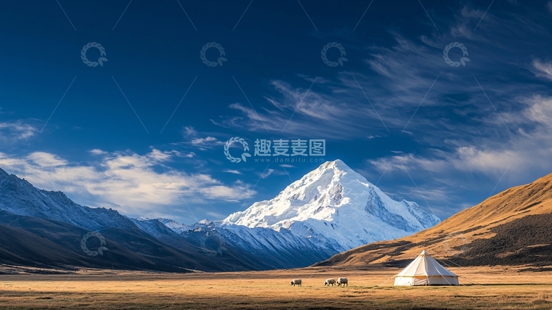 高清大图下载【趣麦麦图】雪山下的帐篷露营