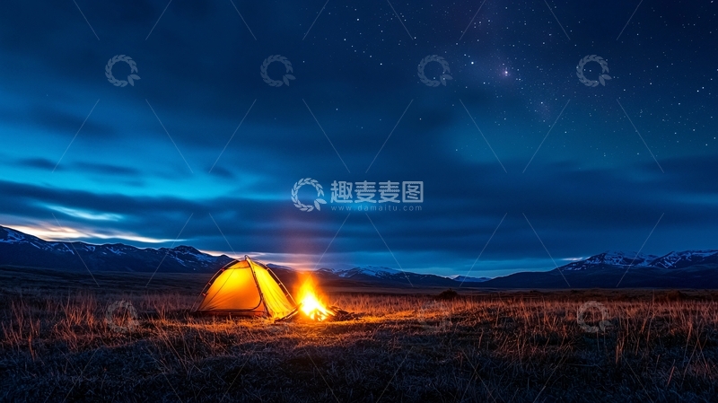 高清大图下载【趣麦麦图】夜空下的露营帐篷