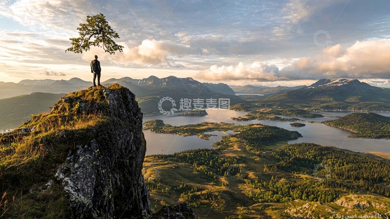 高清大图下载【趣麦麦图】山顶孤独身影
