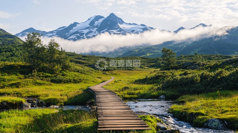 高清大图下载【趣麦麦图】木桥通向远处的雪山