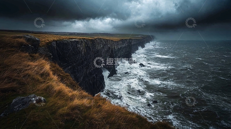 高清大图下载【趣麦麦图】海边悬崖阴天波涛汹涌