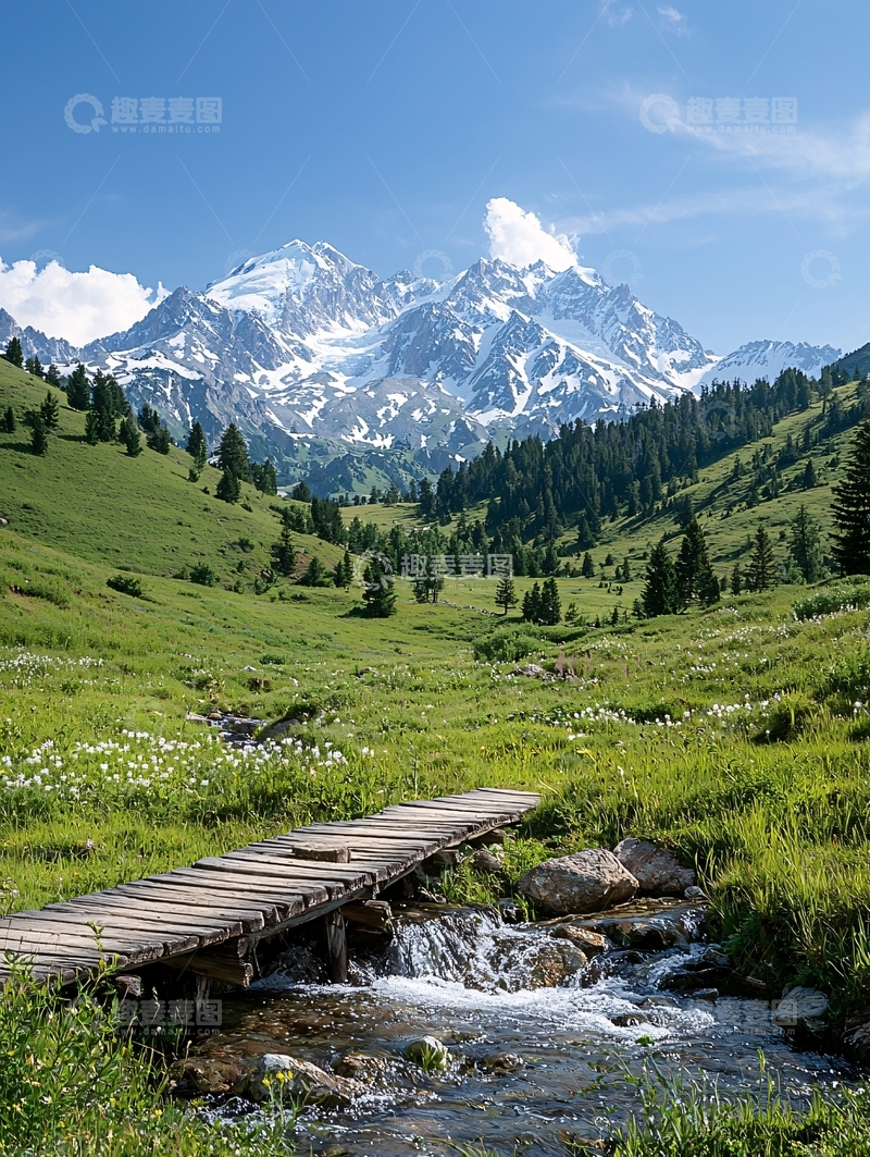 高清大图下载【趣麦麦图】山脉草地溪流的自然风光