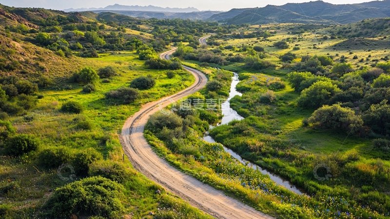 高清大图下载【趣麦麦图】蜿蜒小路穿过翠绿山谷