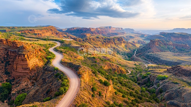 高清大图下载【趣麦麦图】蜿蜒山路景色壮丽