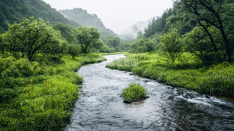 高清大图下载【趣麦麦图】绿树环绕的河流
