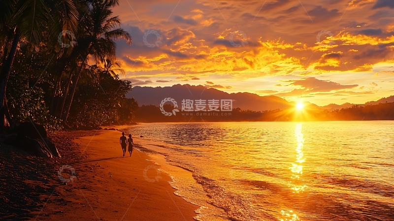 高清大图下载【趣麦麦图】夕阳海滩情侣漫步