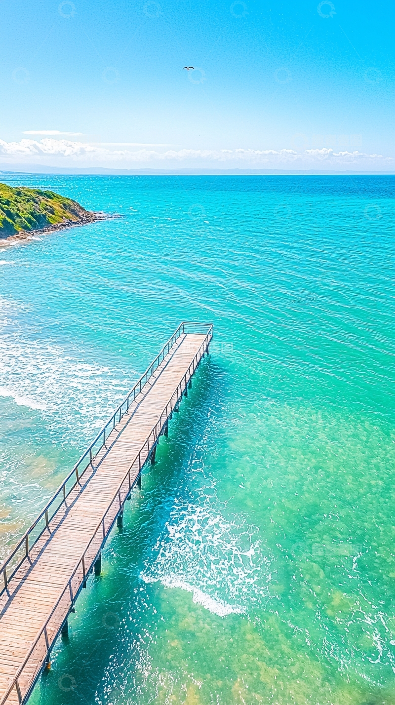 高清大图下载【趣麦麦图】碧海蓝天下的码头风景
