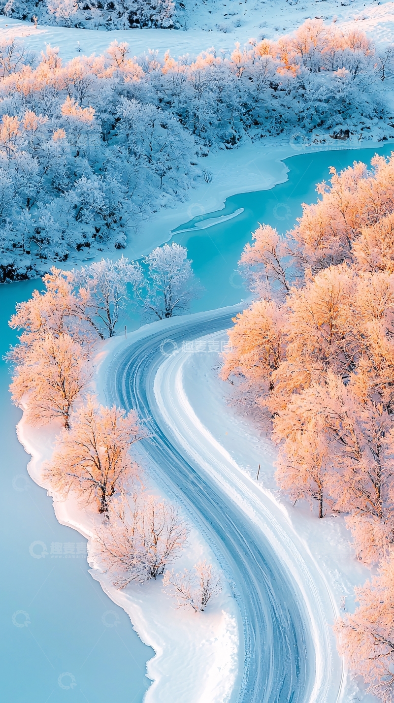 高清大图下载【趣麦麦图】冬日雪景河流蜿蜒曲折