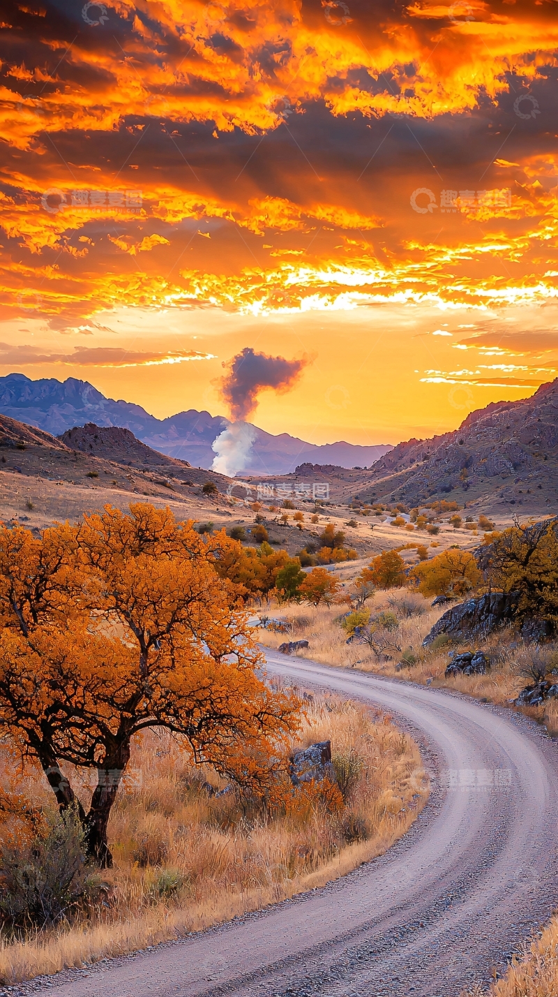 高清大图下载【趣麦麦图】秋日山间蜿蜒小路
