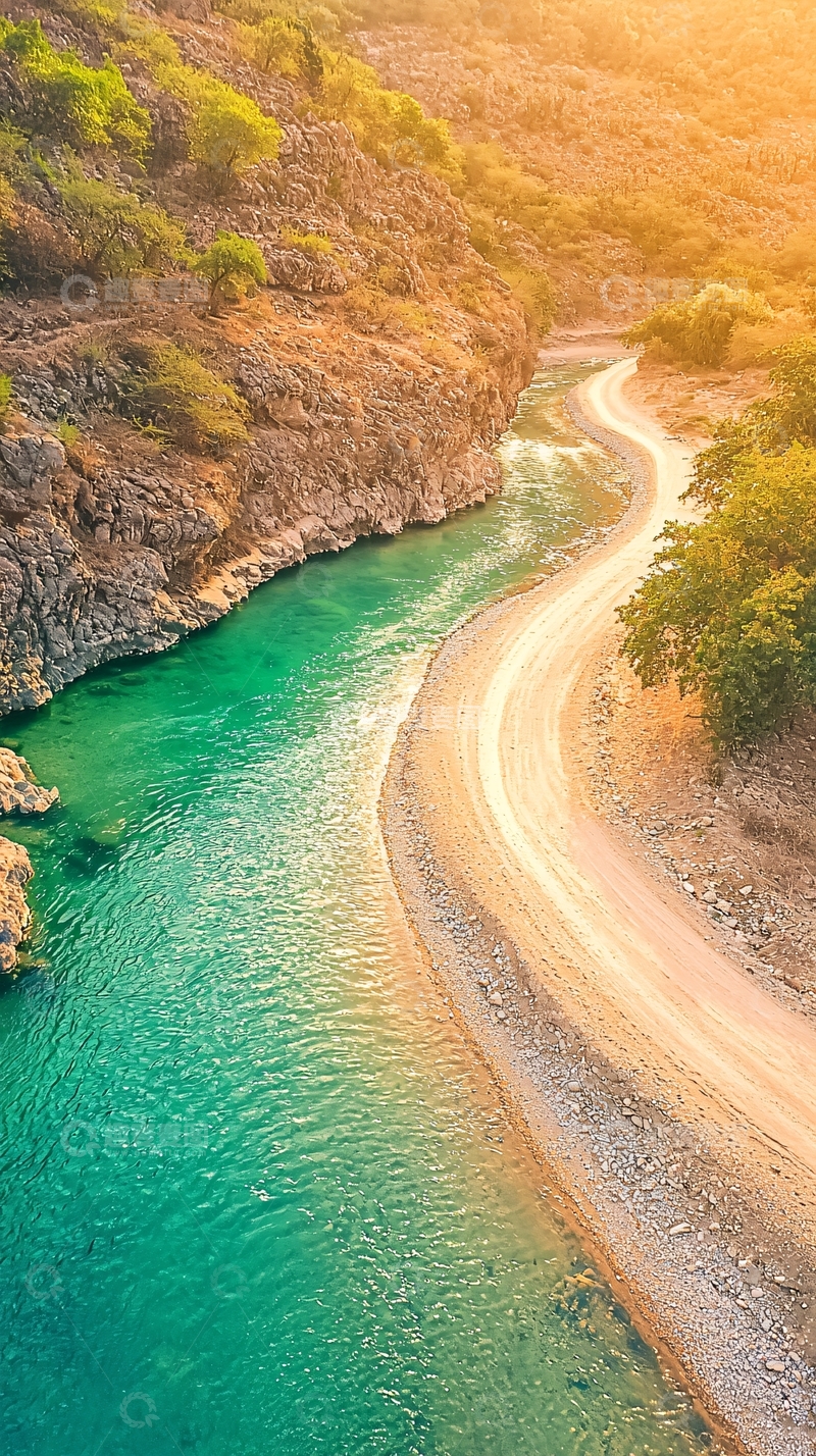高清大图下载【趣麦麦图】碧绿河流与沙滩美景
