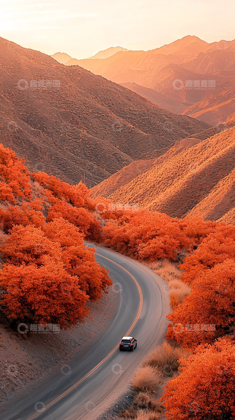 高清大图下载【趣麦麦图】秋日山间蜿蜒小路