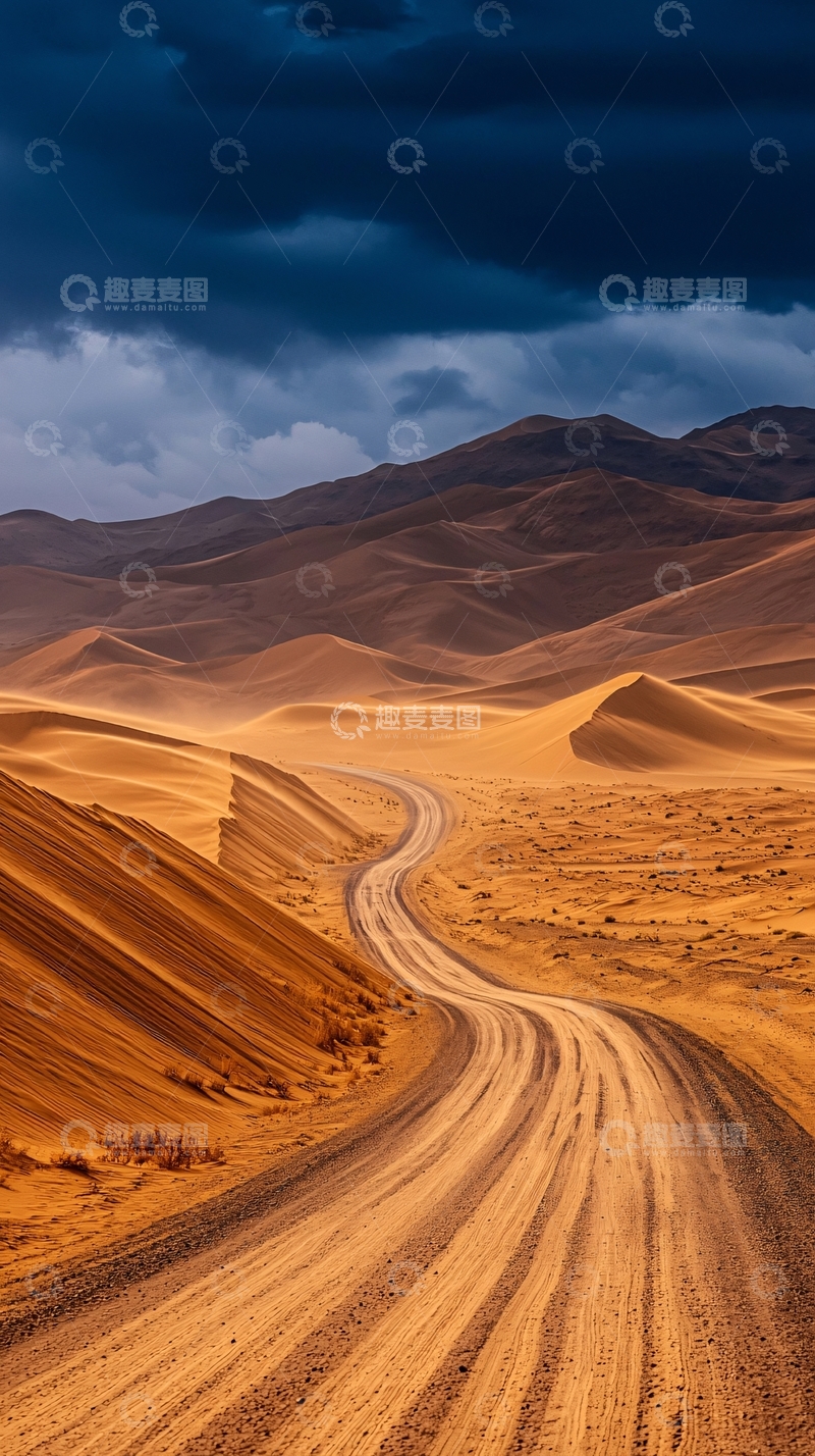 高清大图下载【趣麦麦图】沙漠中的蜿蜒道路