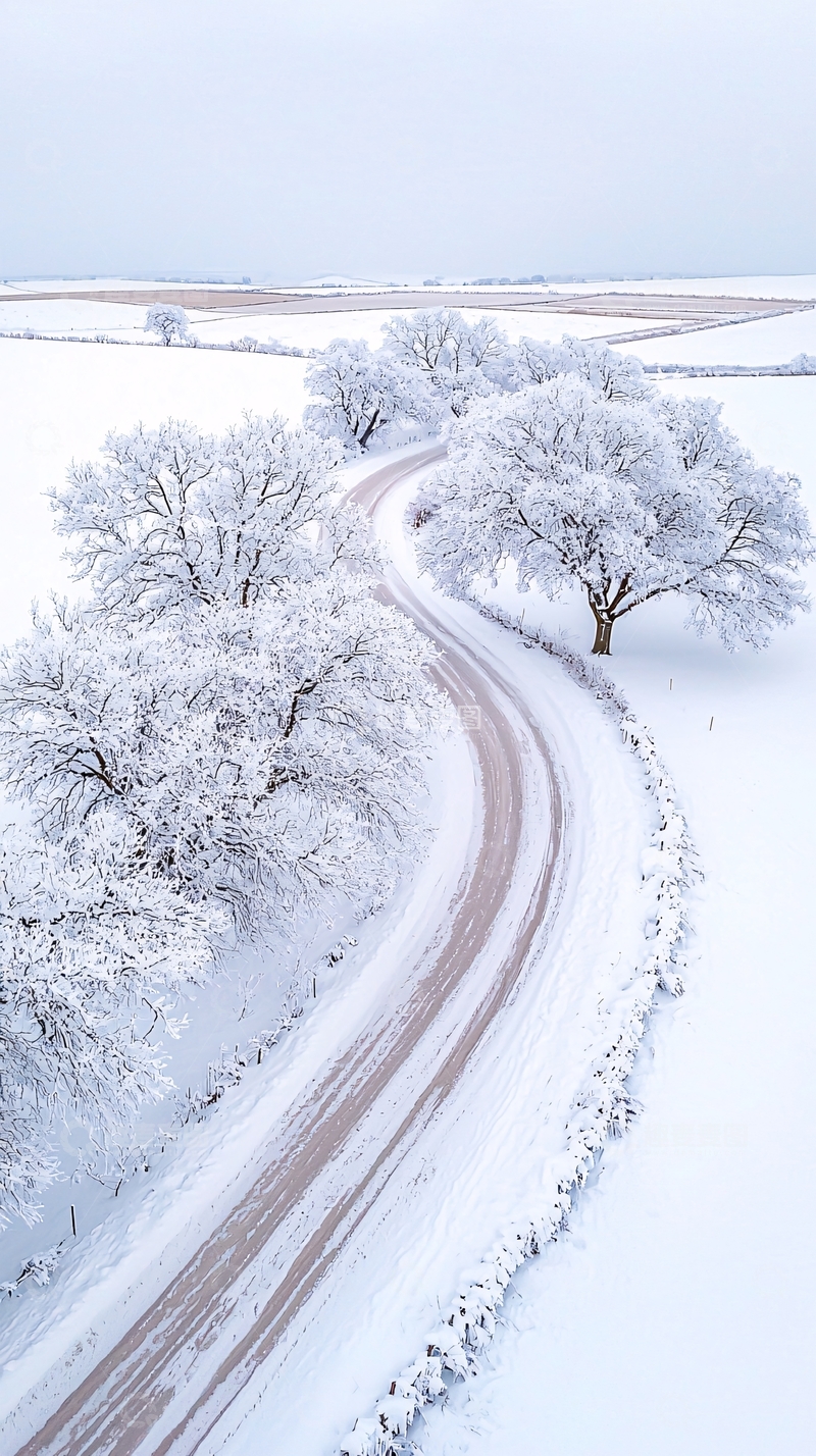 高清大图下载【趣麦麦图】冬日雪景中的蜿蜒小路