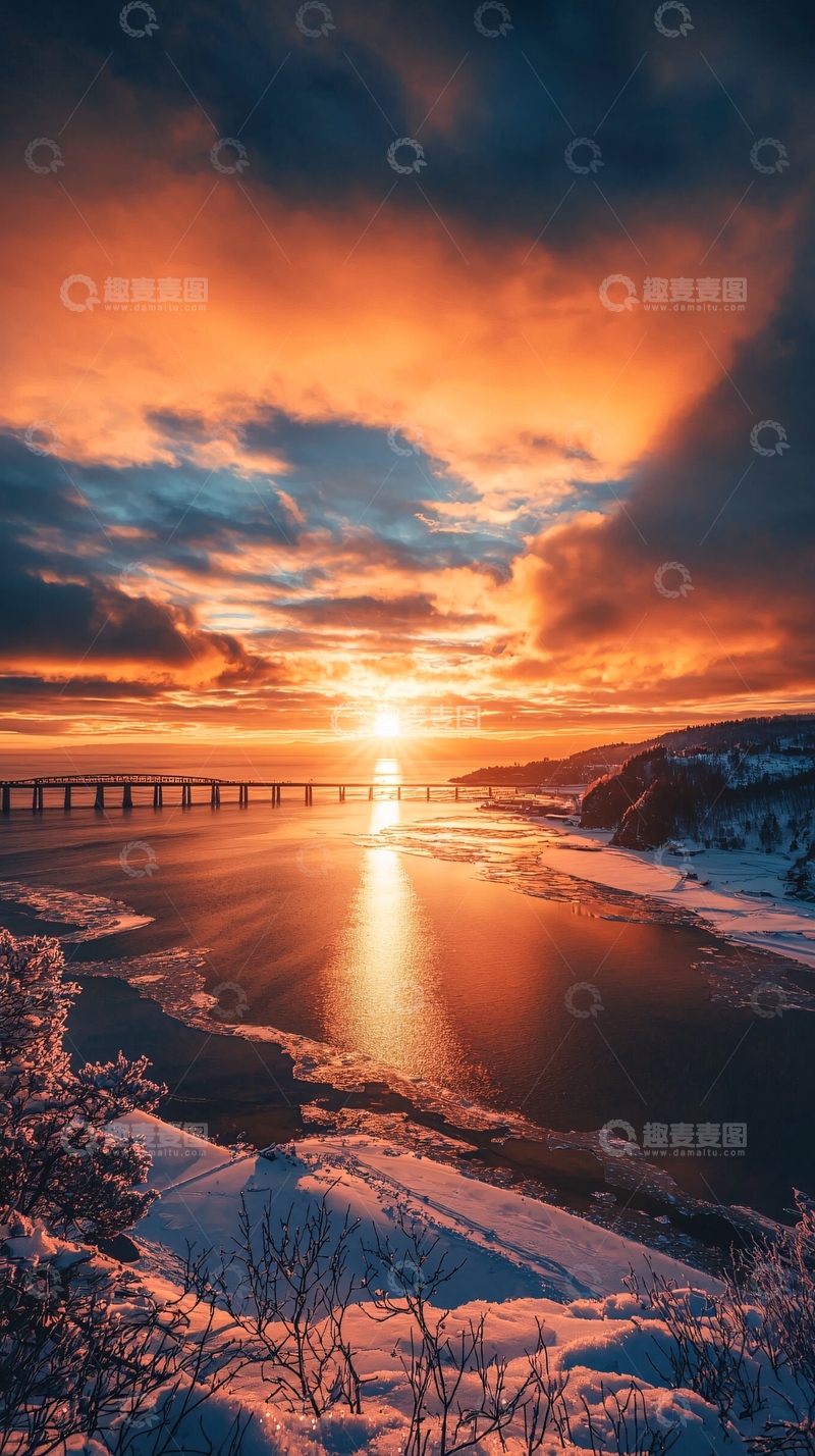 高清大图下载【趣麦麦图】冬日夕阳下的河流与桥梁