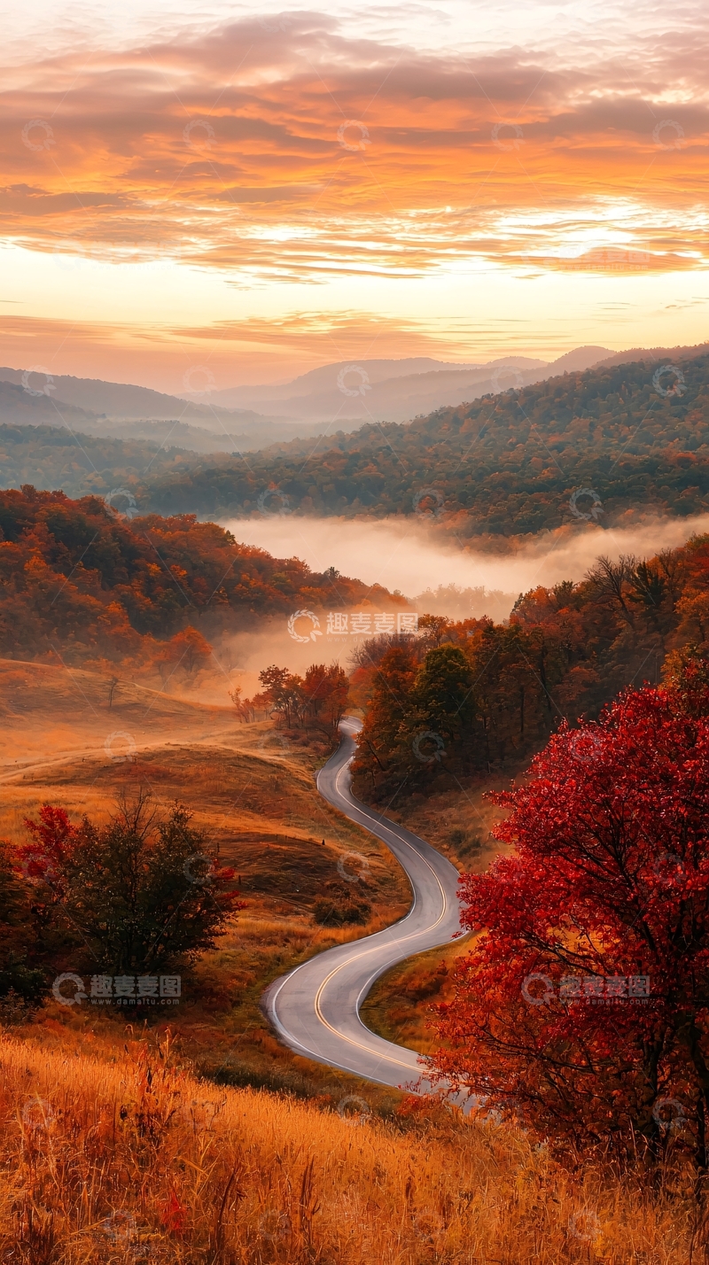 高清大图下载【趣麦麦图】秋日山间蜿蜒小路
