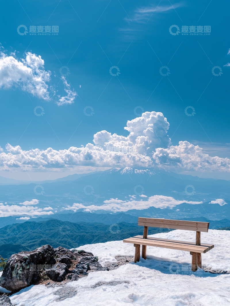 高清大图下载【趣麦麦图】雪山之巅的木椅