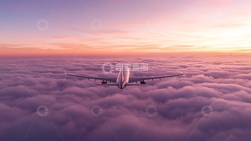 高清大图下载【趣麦麦图】飞机在云层上空飞行