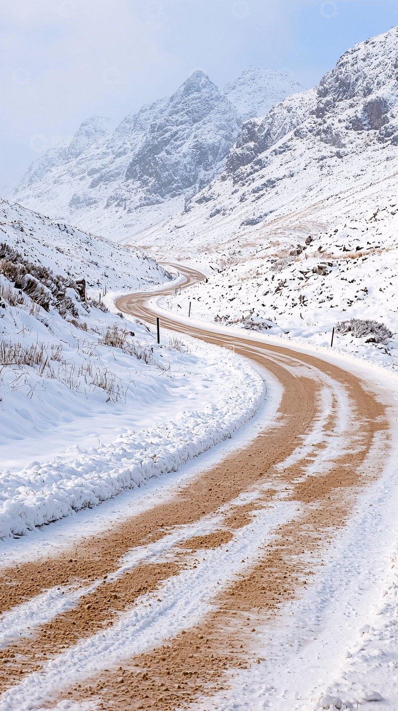 高清大图下载【趣麦麦图】雪地蜿蜒山路风景