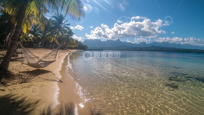 高清大图下载【趣麦麦图】热带海滩上的吊床和清澈海水