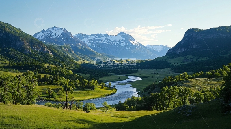 高清大图下载【趣麦麦图】雪山下的宁静山谷