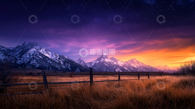 高清大图下载【趣麦麦图】雪山日落下的宁静田野