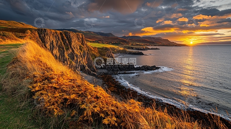 高清大图下载【趣麦麦图】夕阳下的海岸悬崖风景