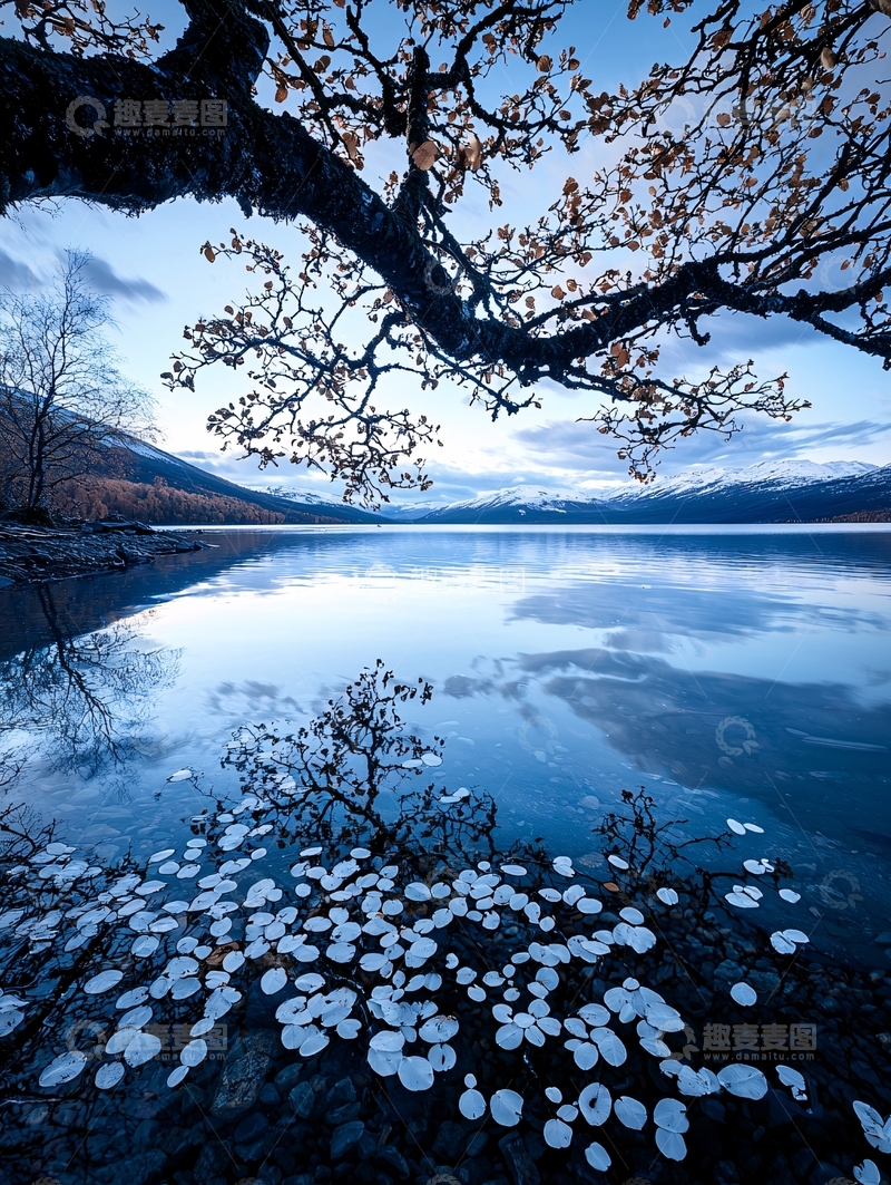高清大图下载【趣麦麦图】秋日湖畔静谧风景