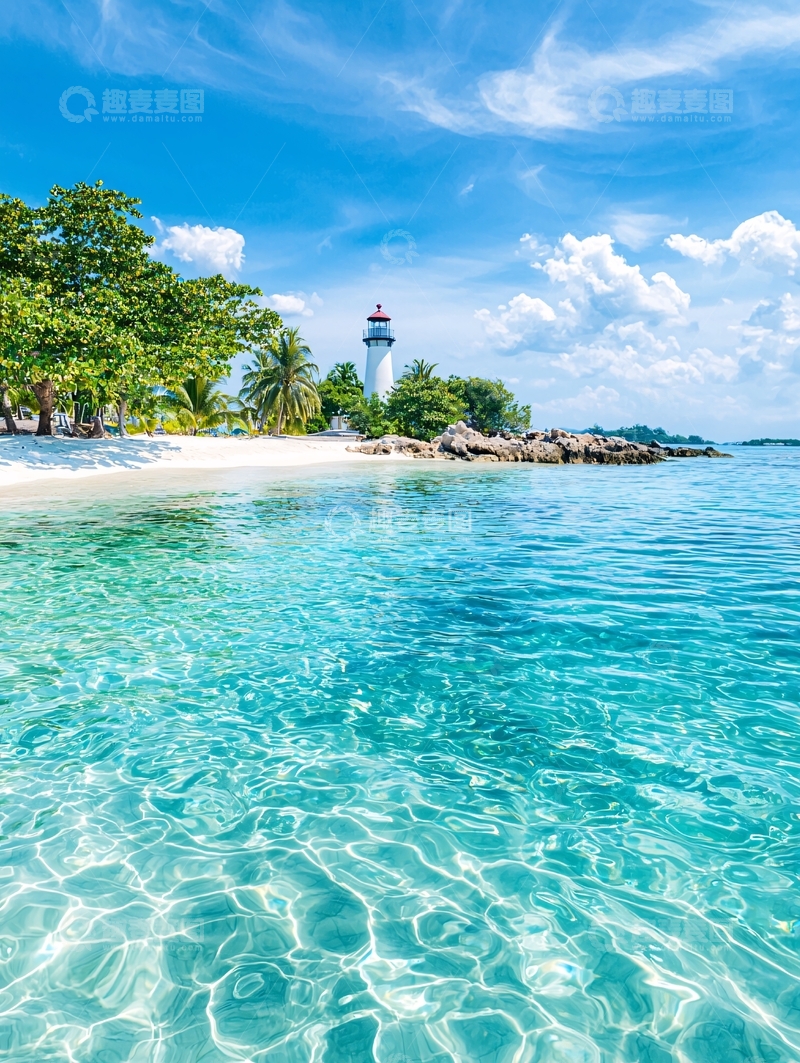 高清大图下载【趣麦麦图】清澈海滩上的灯塔