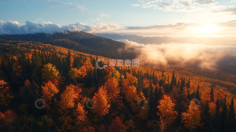 高清大图下载【趣麦麦图】秋日山林晨雾图