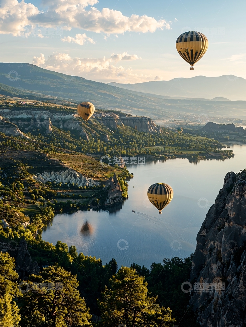 高清大图下载【趣麦麦图】热气球与湖畔山景