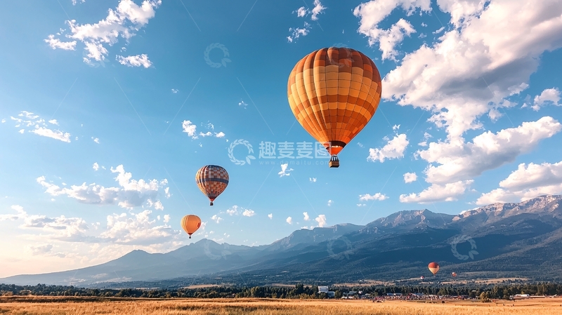 高清大图下载【趣麦麦图】热气球飞行在蓝天白云下