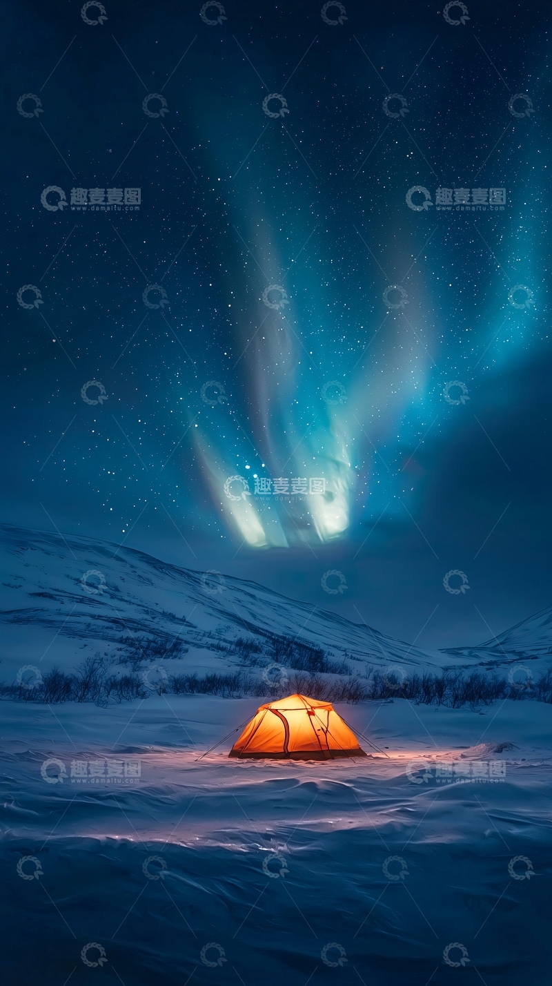 高清大图下载【趣麦麦图】极光下的帐篷露营夜景