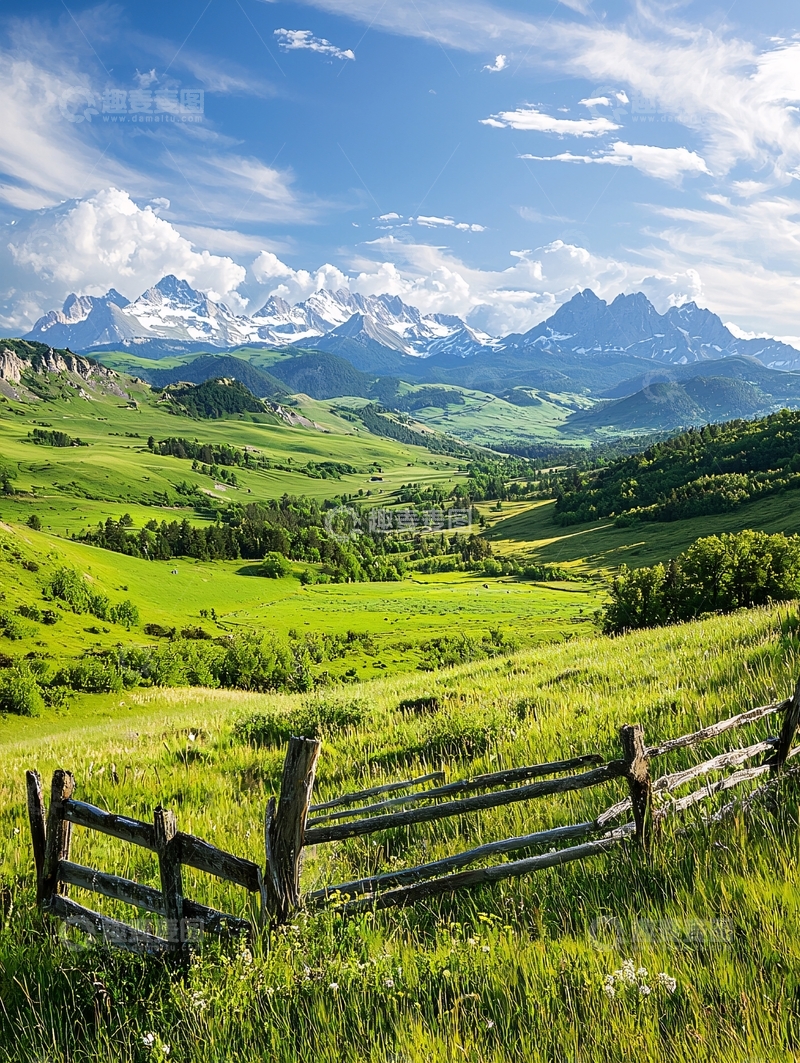 高清大图下载【趣麦麦图】山间绿野木栅栏风景