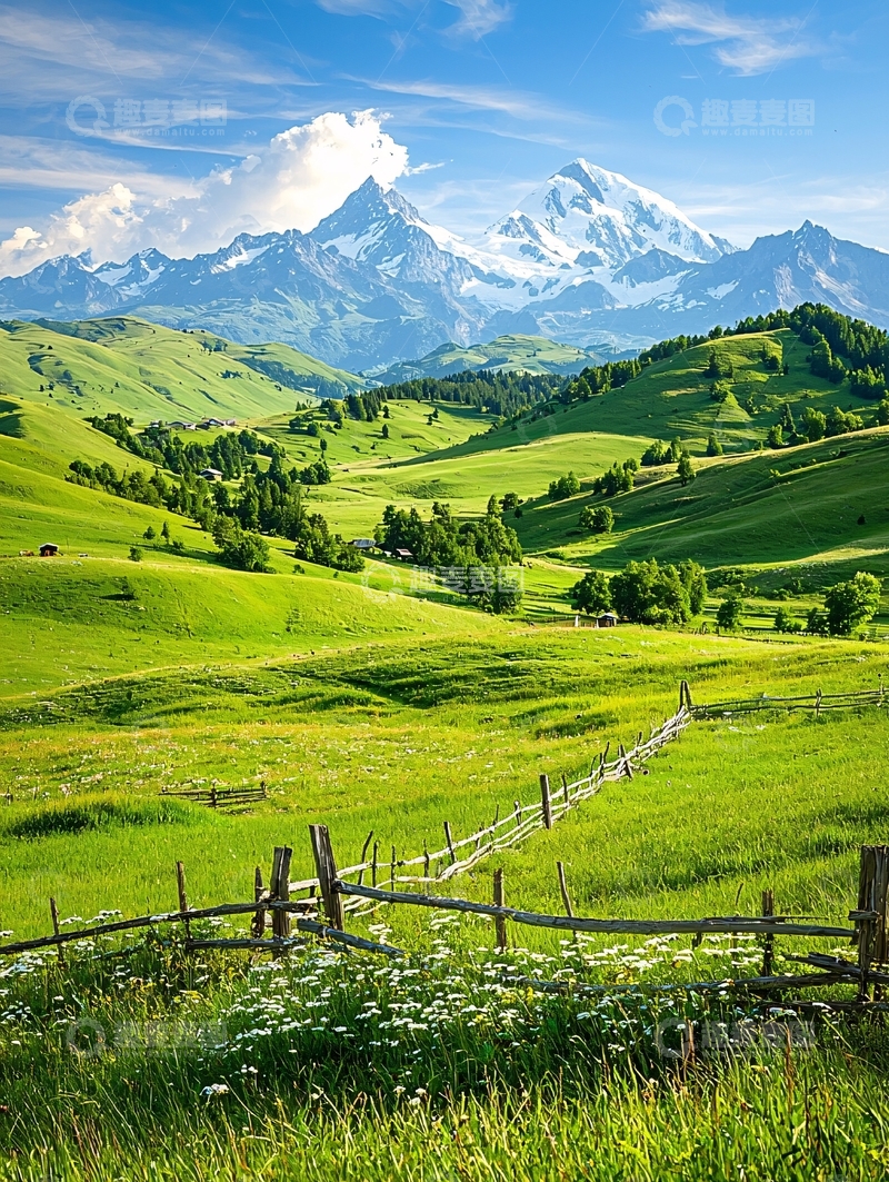 高清大图下载【趣麦麦图】阿尔卑斯山下的田园风光