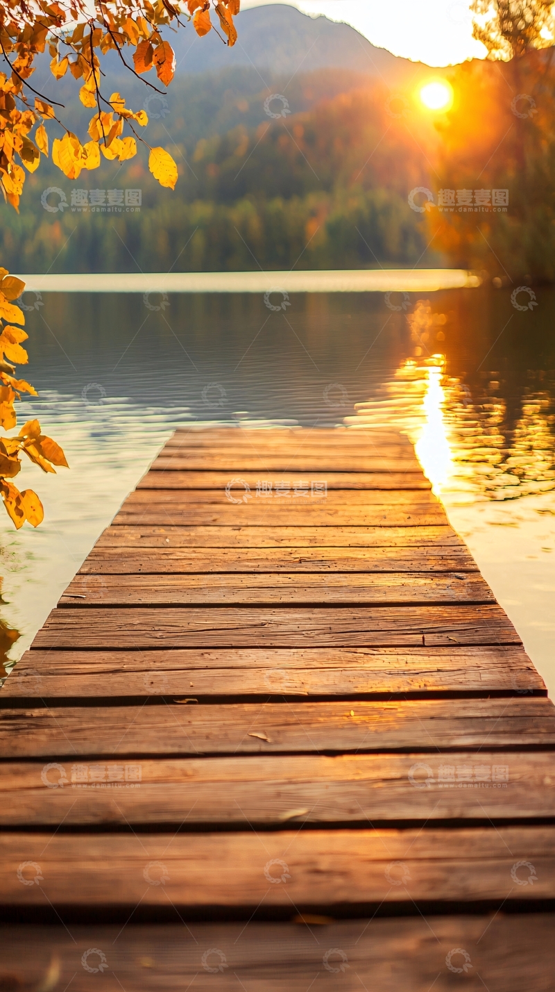 高清大图下载【趣麦麦图】秋日湖畔木桥夕阳