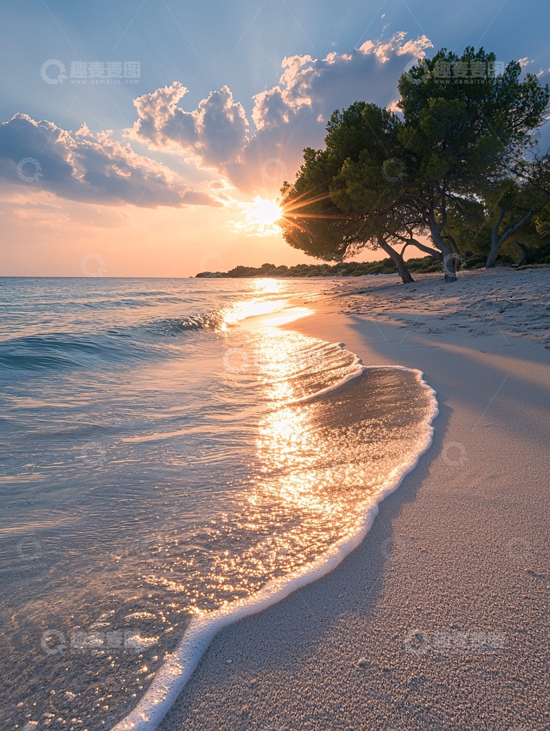 高清大图下载【趣麦麦图】夕阳下的海滩与海浪