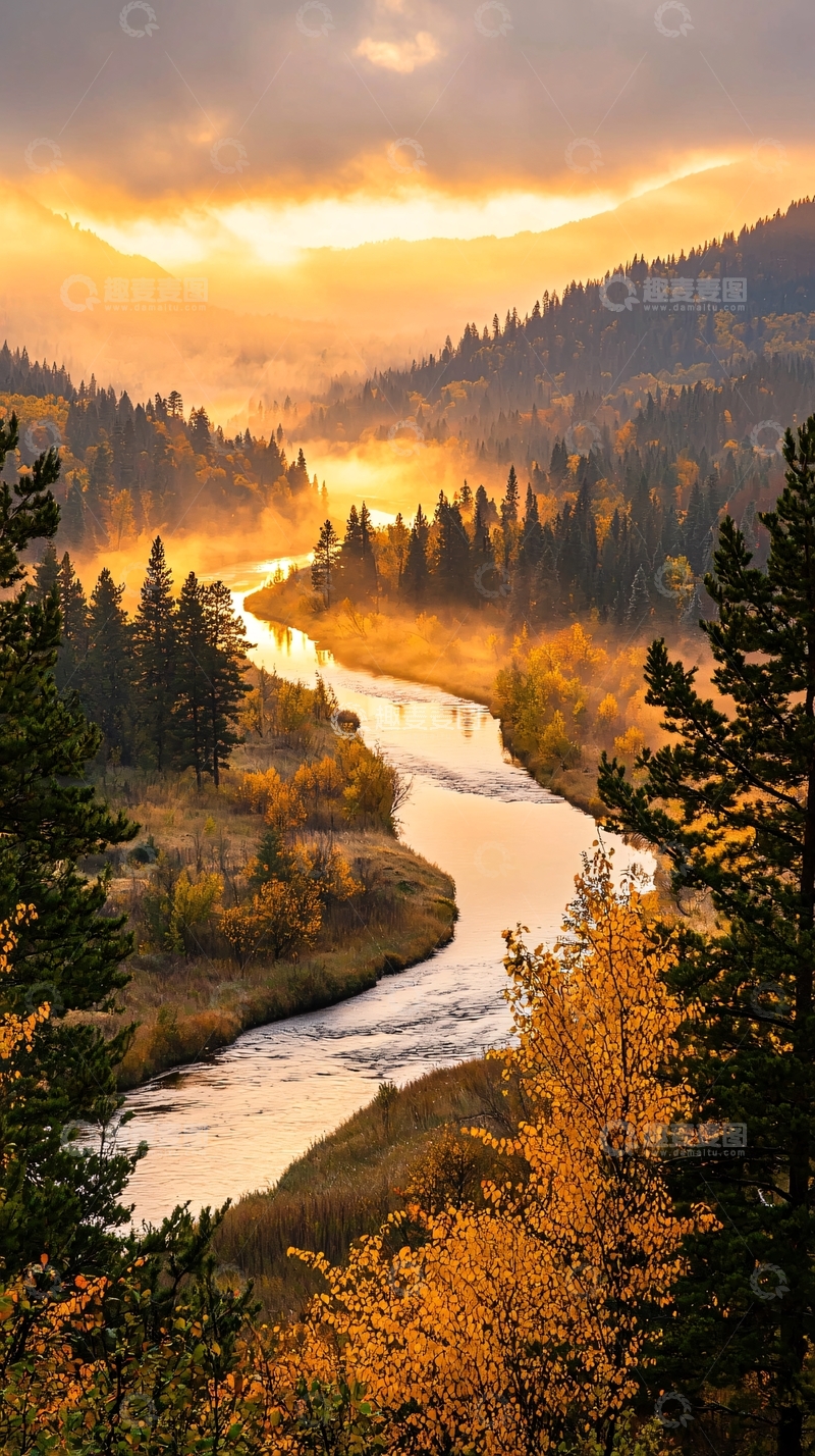 高清大图下载【趣麦麦图】秋日晨雾中的河流风景