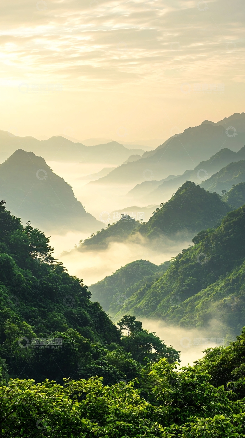 高清大图下载【趣麦麦图】晨雾山峦自然风光