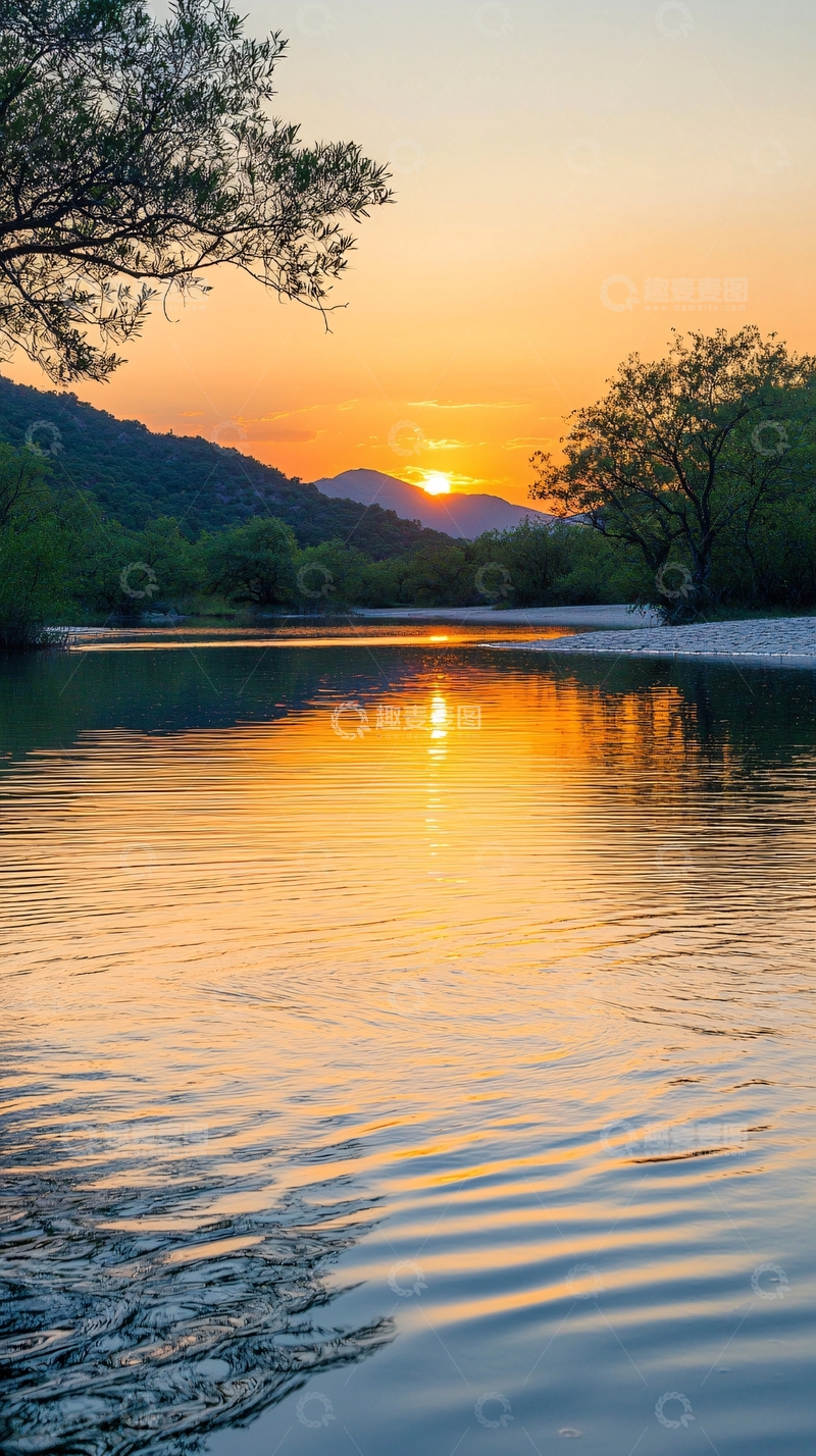 高清大图下载【趣麦麦图】夕阳下的宁静湖景
