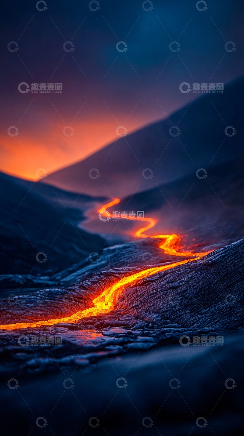 高清大图下载【趣麦麦图】火山熔岩流夜景