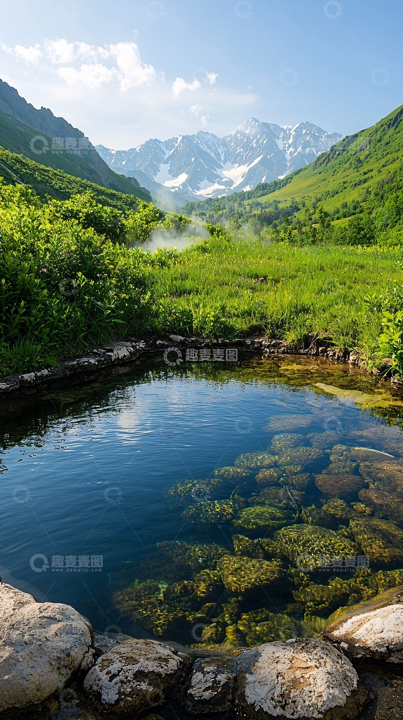 高清大图下载【趣麦麦图】高山清澈池塘自然风光