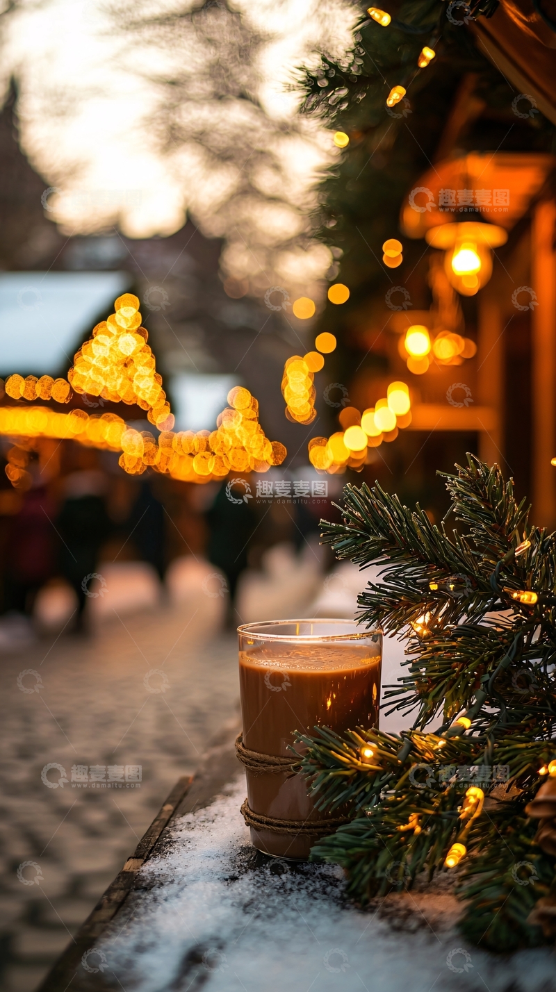 高清大图下载【趣麦麦图】冬日市集热饮与圣诞灯饰