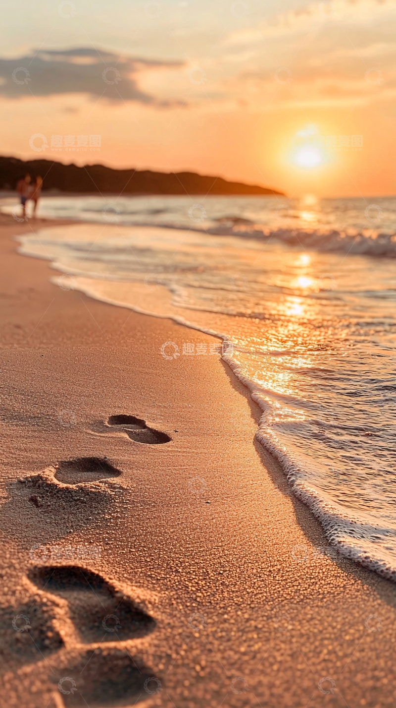 高清大图下载【趣麦麦图】夕阳海滩脚印
