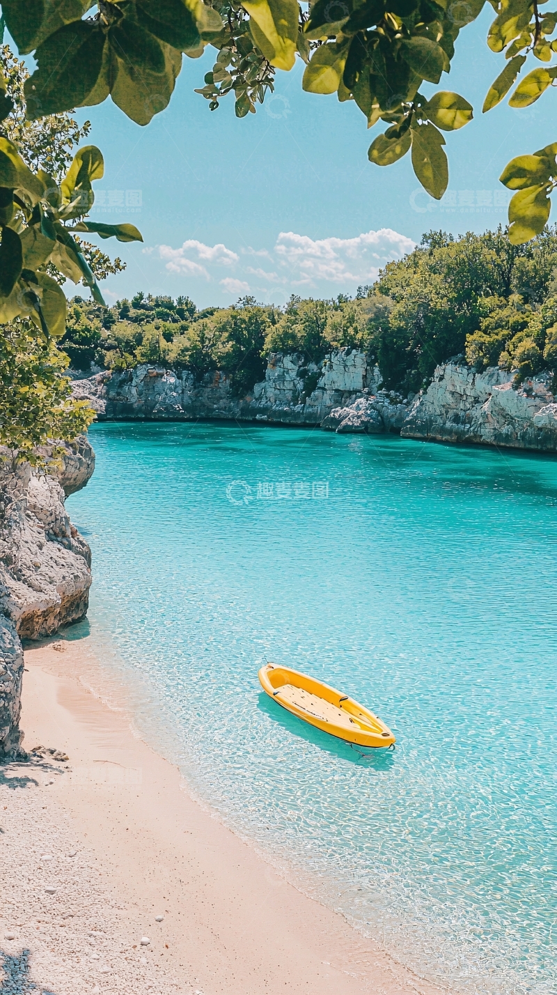 高清大图下载【趣麦麦图】碧海蓝天下的小舟