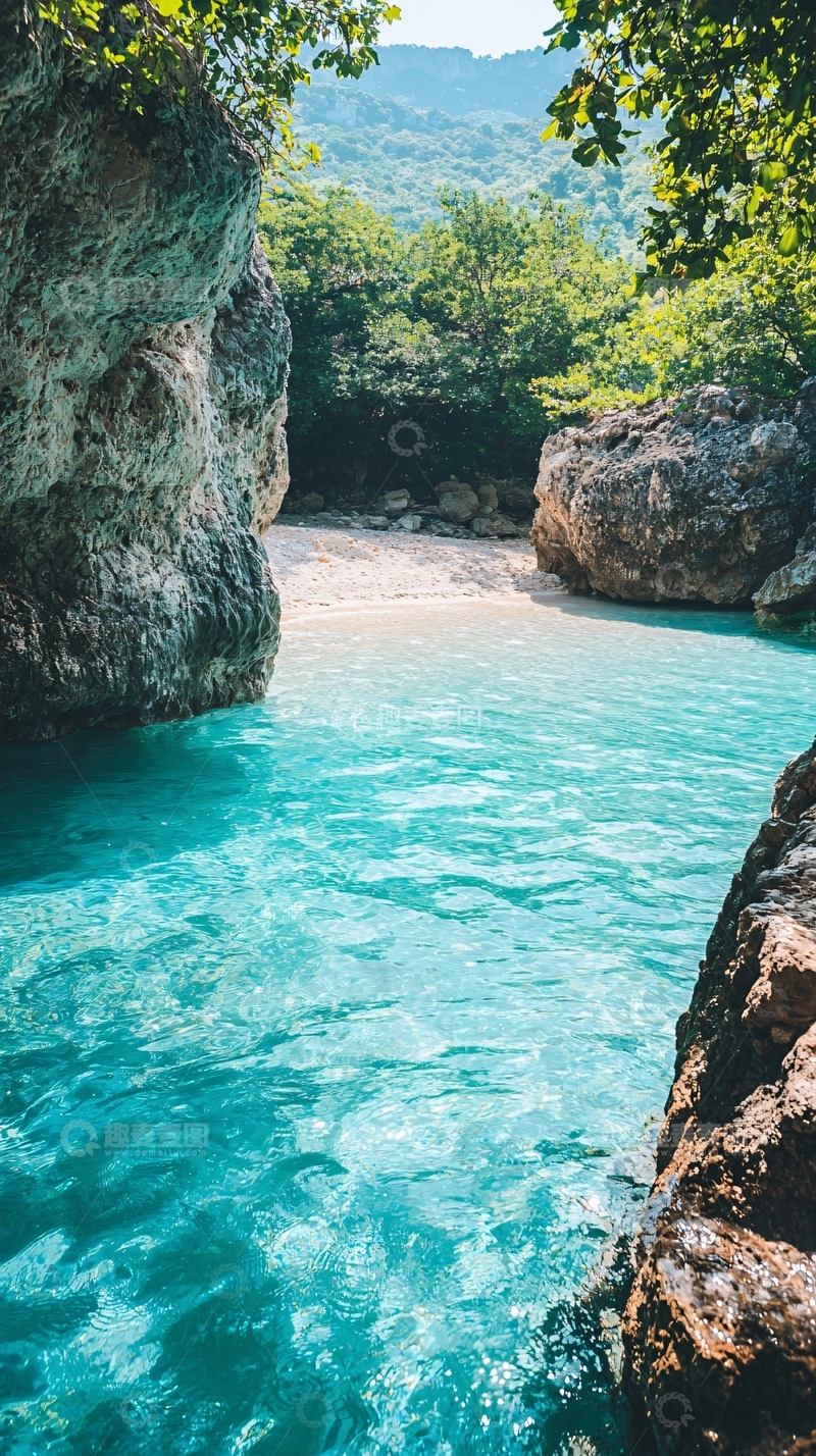 高清大图下载【趣麦麦图】碧海蓝天下的岩石海滩