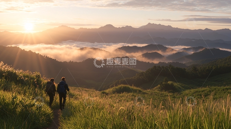 高清大图下载【趣麦麦图】日出山间徒步旅行风景
