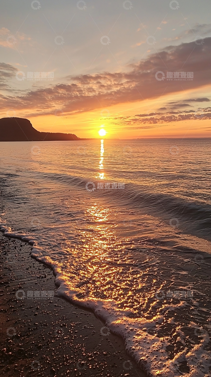 高清大图下载【趣麦麦图】夕阳海浪沙滩美景