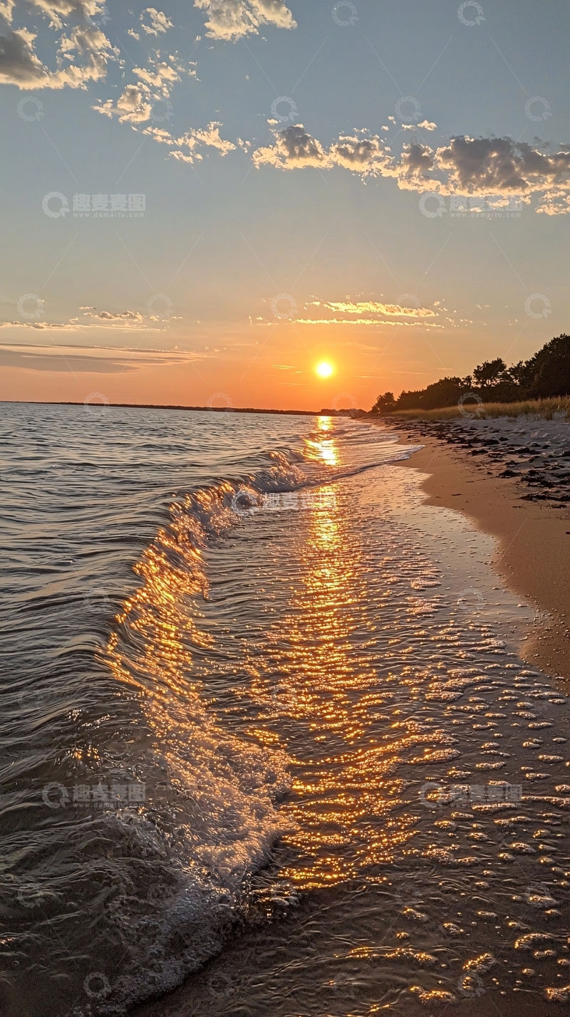 高清大图下载【趣麦麦图】夕阳下的海滩波浪