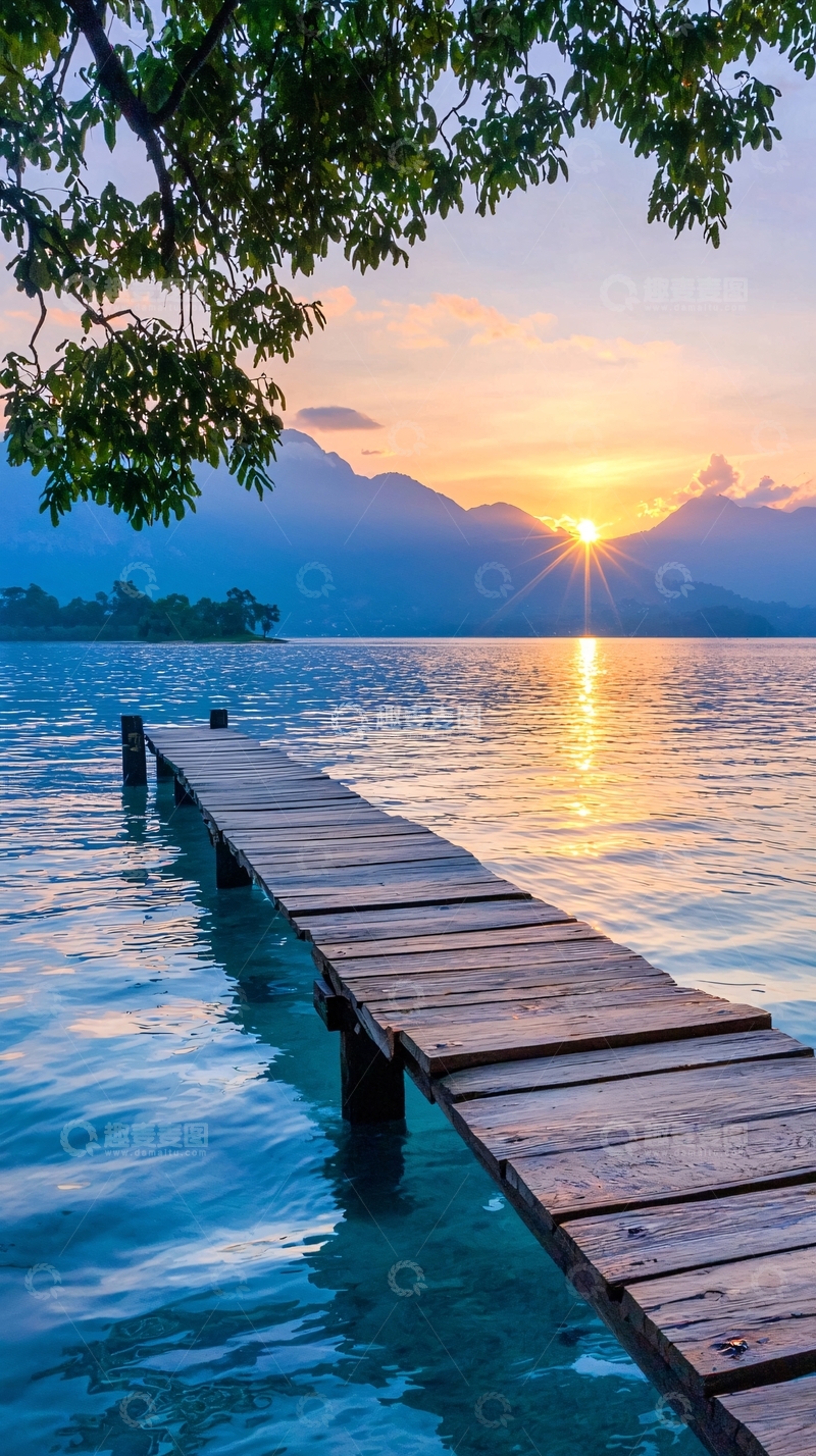 高清大图下载【趣麦麦图】湖边木桥日落风景