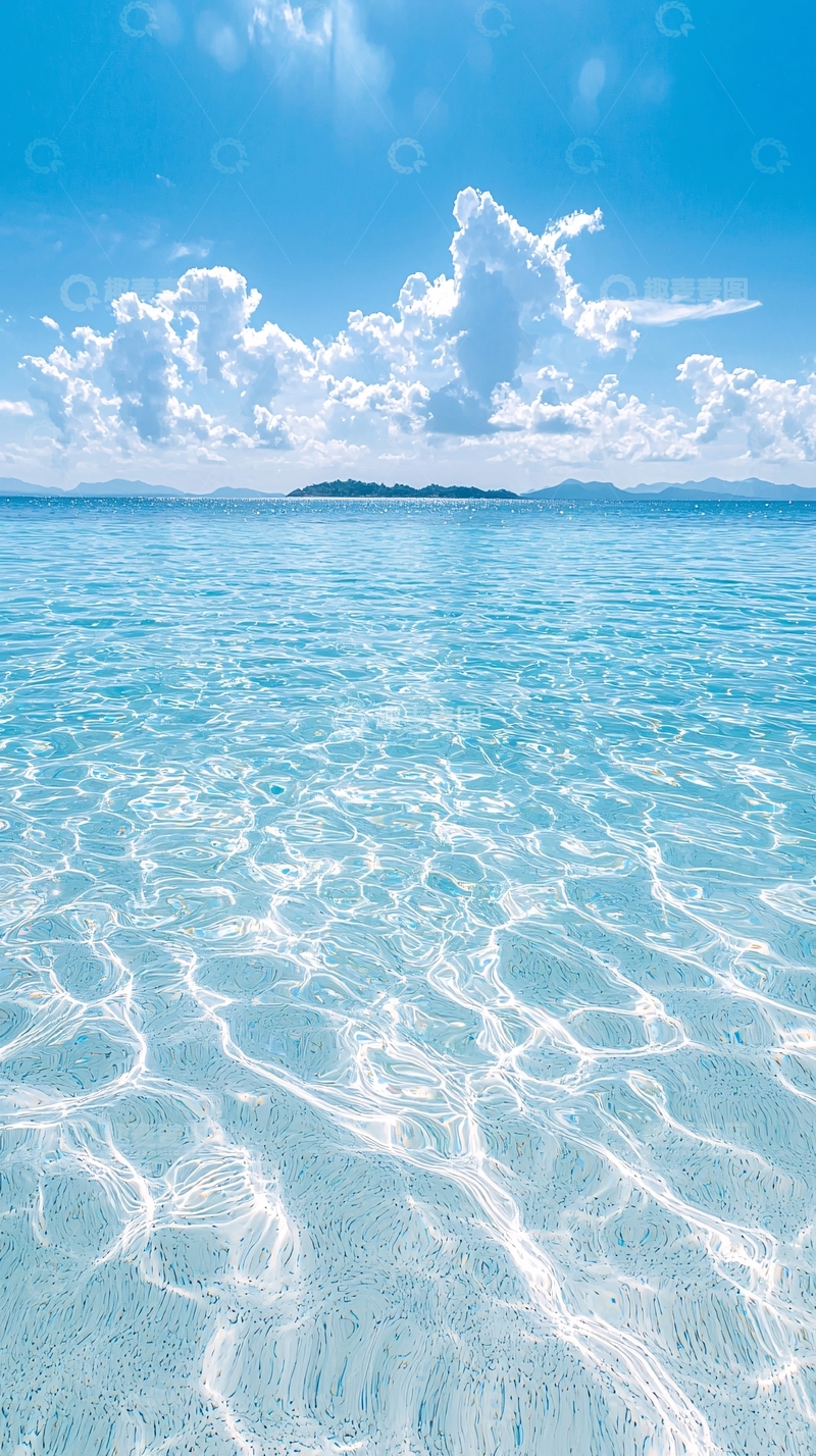 高清大图下载【趣麦麦图】清澈海水与蓝天白云的海滩风景